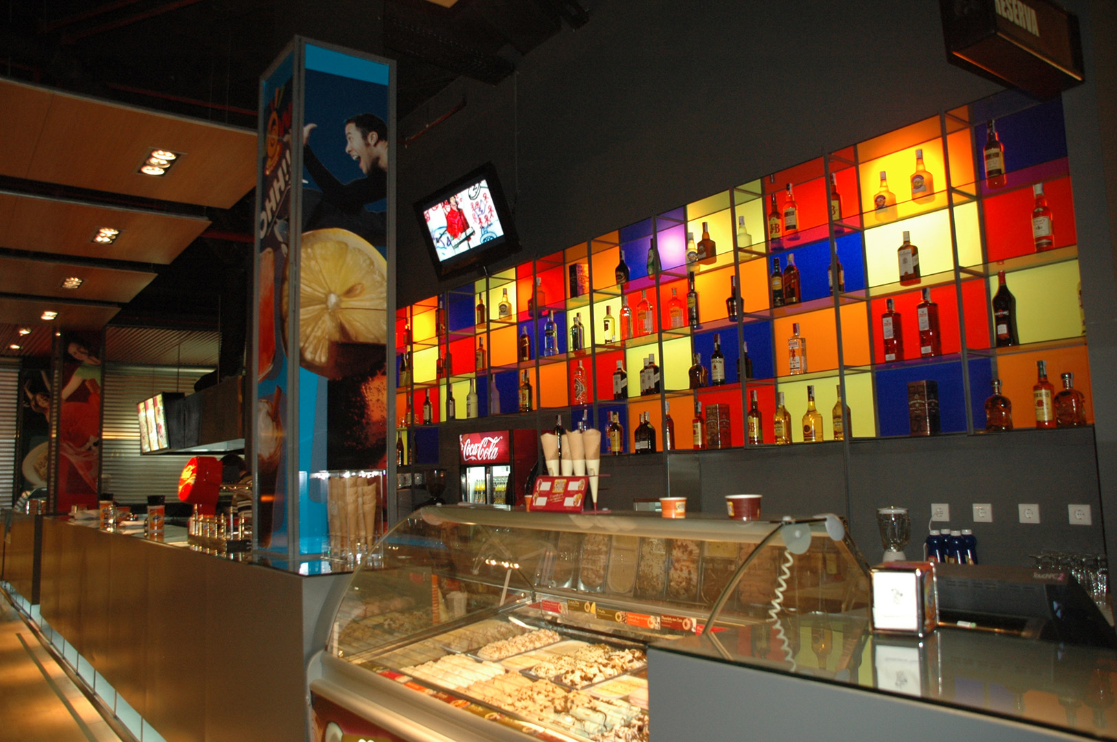 WOW - Centro de Ócio